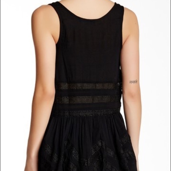 KAS Lola Cotton Embroidered Detail Dress - Picture 2 of 3